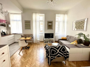 Cozy city Apartment close to metro - Self Check-in